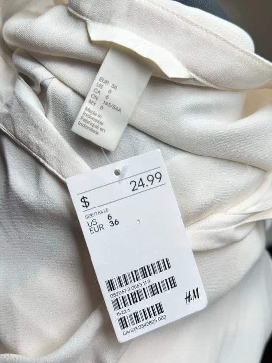 H&M Cream Button-Front Long Sleeve Blouse - Picture 3 of 4